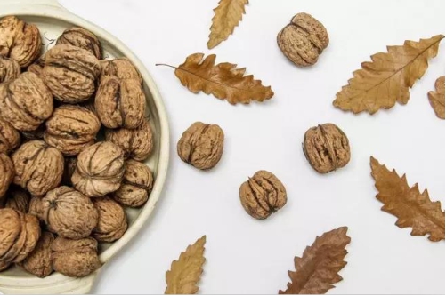 坚果潮了的味道,坚果有味道怎么处理