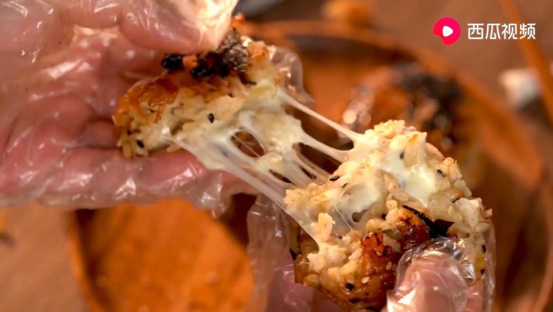 美味的饭团视频,浓郁芝士玉米饭团