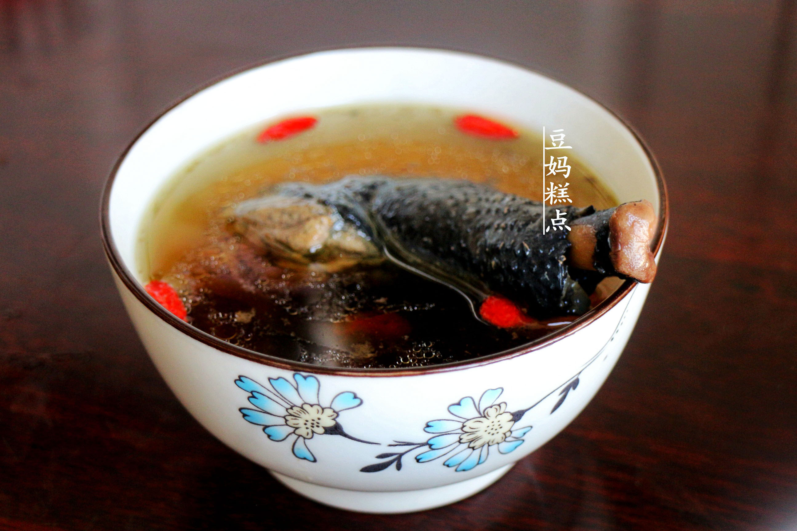 冬天女人手脚冰凉的药膳,冬天手脚冰凉吃4种滋补暖身食物