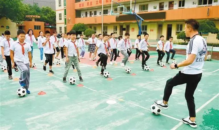 开学第一天新学校,新城小学开学第一天