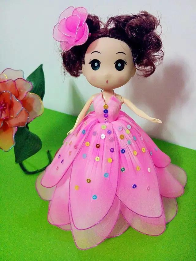 袜子给芭比娃娃做古风裙子,把芭比娃娃穿在身上