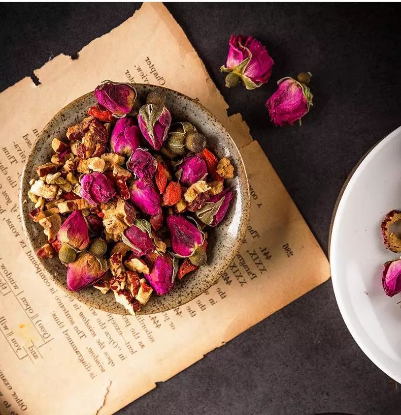 别再乱穿大衣了这样穿才是真高级,2019夏季穿搭牛油果绿