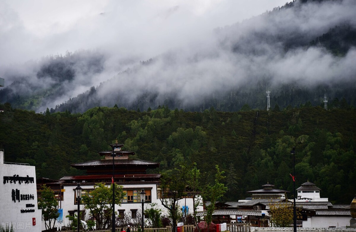 国内最经典12条自驾游线路,国内十大自驾游线路推荐