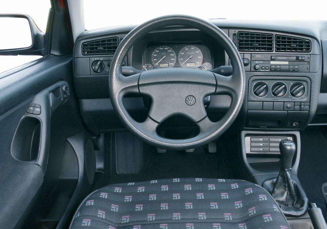 绕不开的一台奔驰,绕不过去的神车