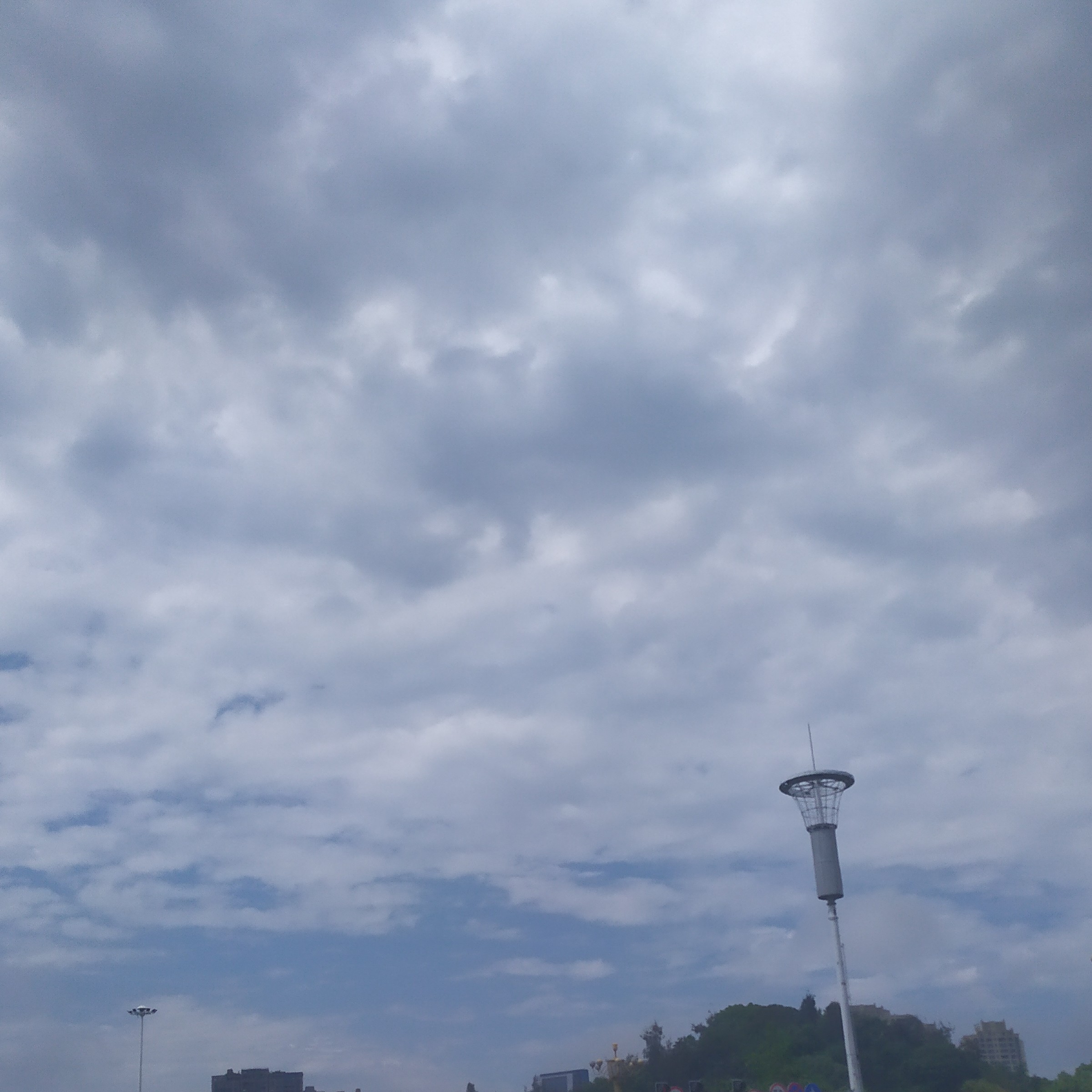 借了正规网贷平台还不起会坐牢吗,借了几个大的网贷平台影响征信吗