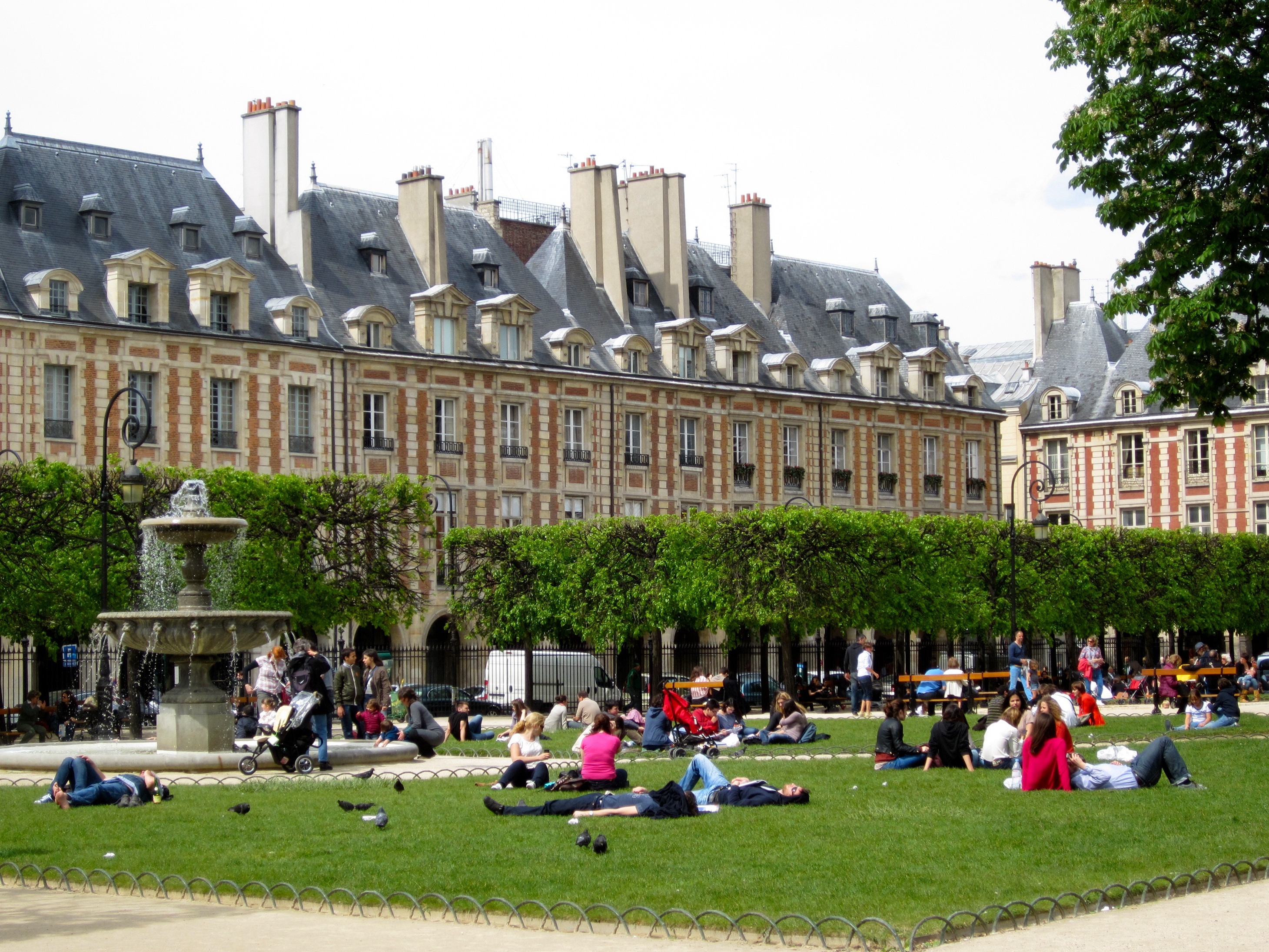 他从未来过中国，却热爱东方文化，为情人亲手设计了“中国沙龙”