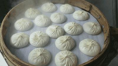济南乔馋大包子位置,一天卖100千个包子