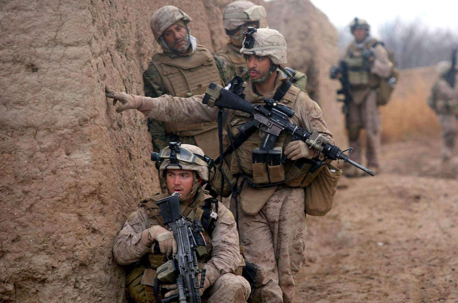 看看特种部队的“魔鬼周”：接力传*药炸**，开枪射队友，真不怕死呀