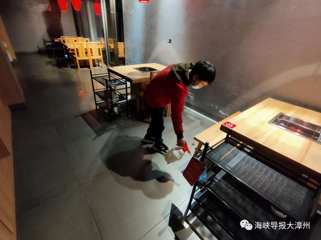 堂食恢复营业的店铺,堂食陆续开放