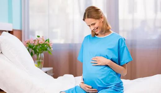 胎儿在肚子里要吃什么补充营养,孕期合理控制饮食坚持少吃多餐