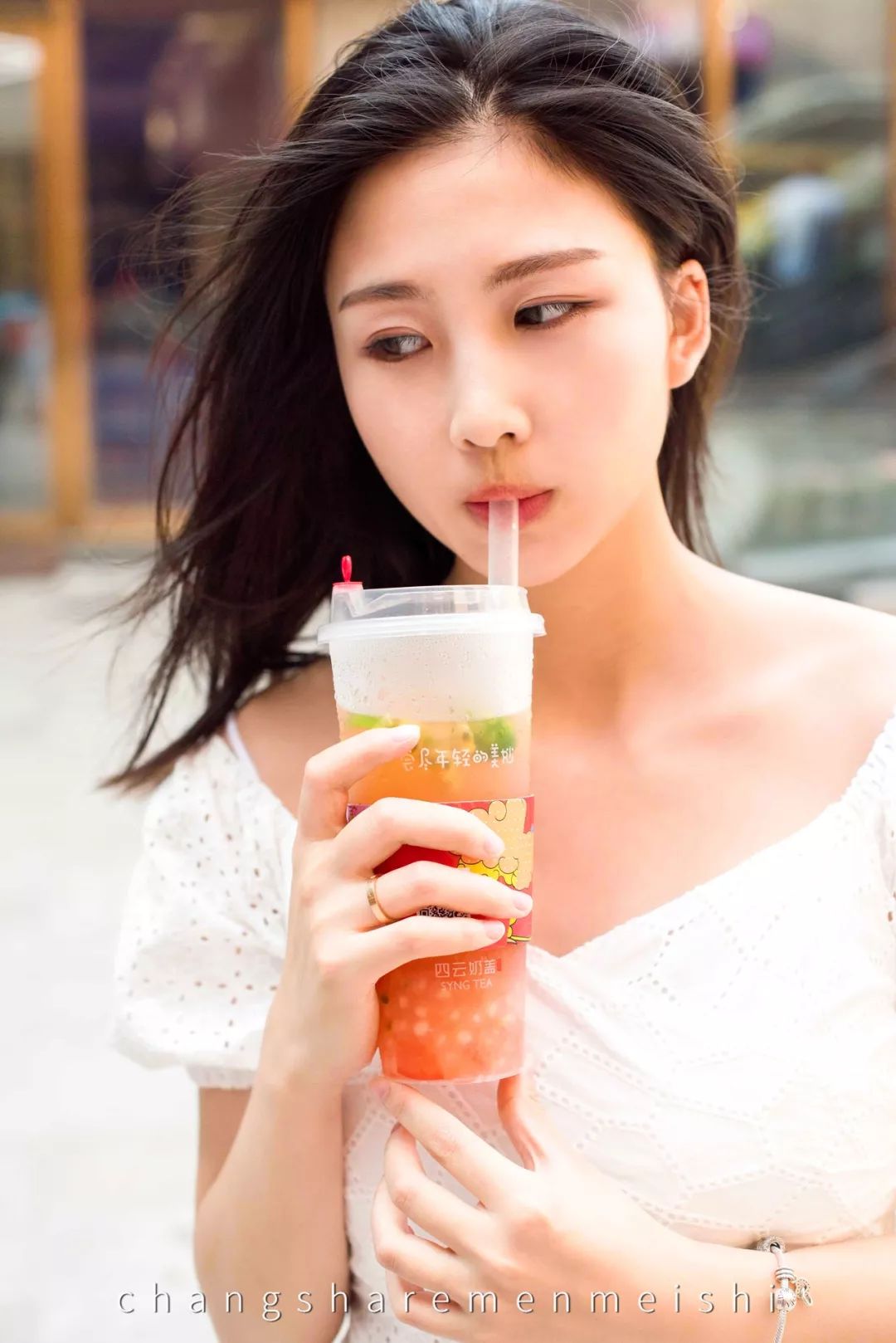 四云奶盖贡茶天鸿店,请全城喝奶茶