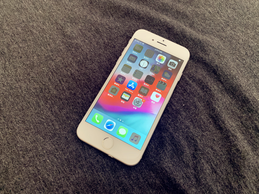 iphone732gb值得入手当备用机吗,苹果7手机还值得购买吗