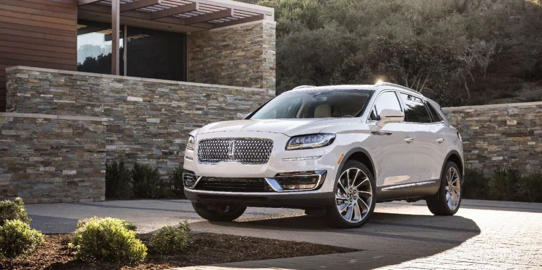 十二生肖选什么颜色的车好看,12生肖选车颜色的宜忌