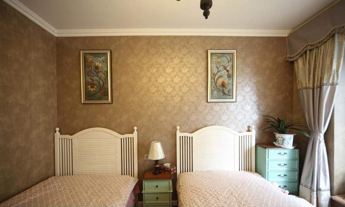 墙面翻新自粘墙纸,怎样用自粘墙纸自己装修房子