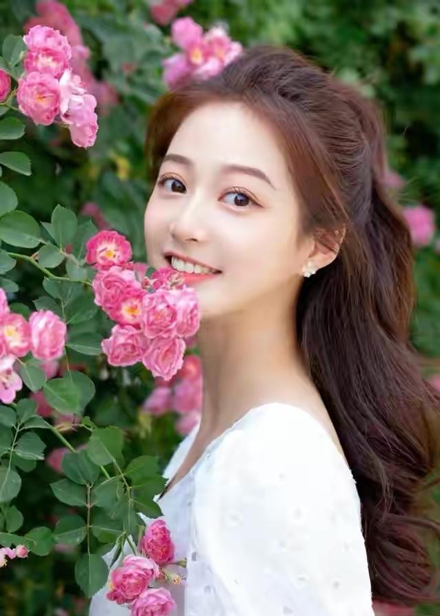 领诵归来后，中国传媒大学校花冯琳，新的努力方向是什么？