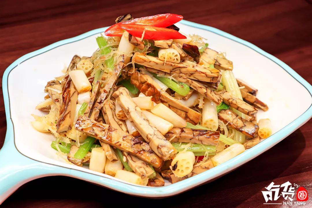 南阳正宗铁锅焖面,南阳焖面哪家最好吃