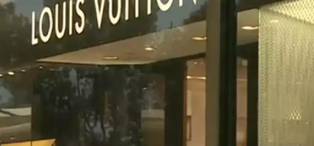 一万多lv包掉色,1万的lv包掉皮