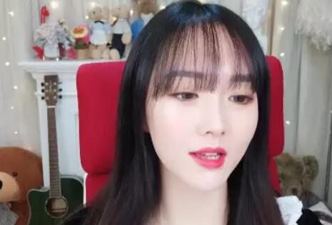 前斗鱼颜值一姐重新回归直播,斗鱼颜值区女主复播引十大神豪