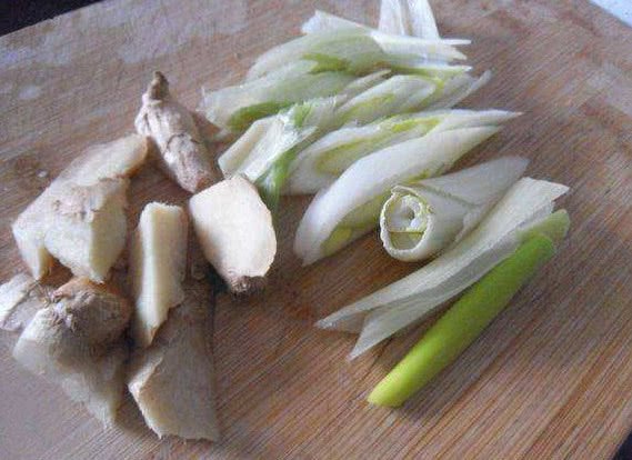 饭店为什么酱油都是海天,为什么饭店里的酱油炒饭发甜