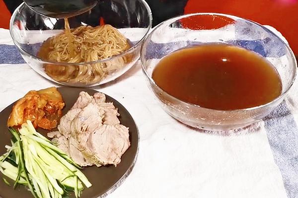 朝鲜冷面正宗做法汤汁配方,朝鲜冷面酸甜口做法