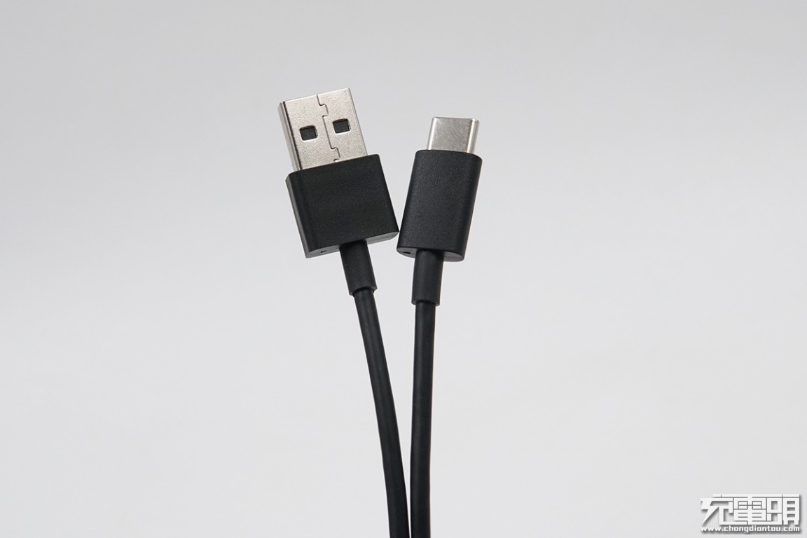 小米充电宝30000快充版拆开,小米无线充电宝10w和30w对比