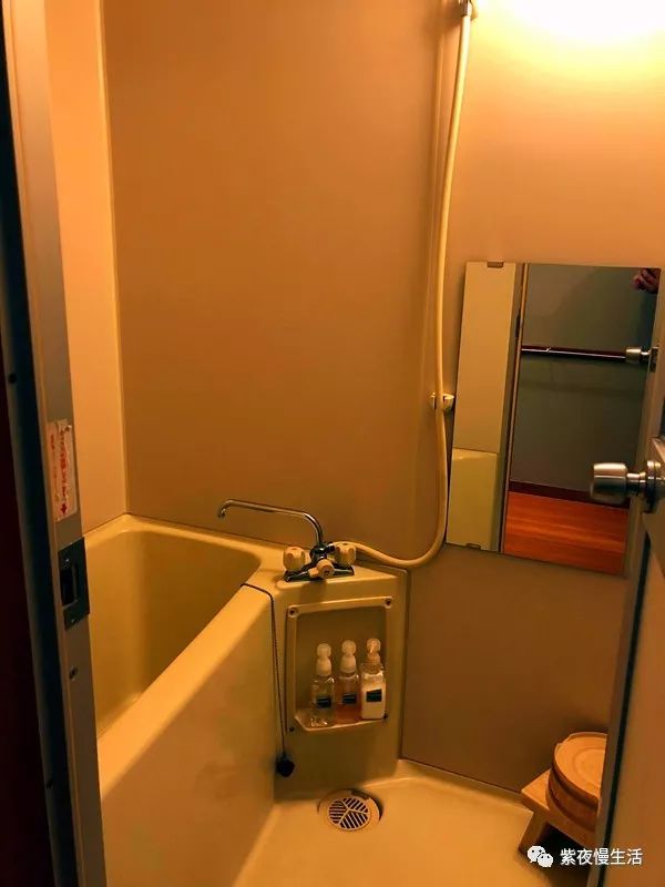 未见富士，幸运依在-秀峰阁湖月