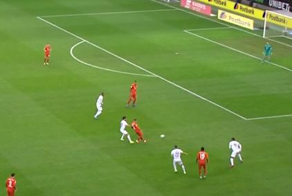 拜仁时隔四年战胜门兴,拜仁0比5惨败门兴阵容