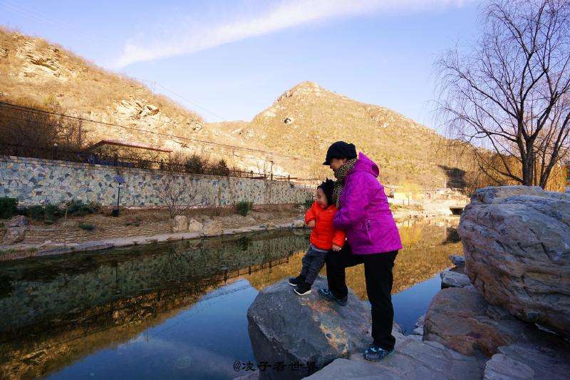 亲人离世悲伤不是一瞬间的爆发,劝失去亲人的朋友走出悲伤的句子