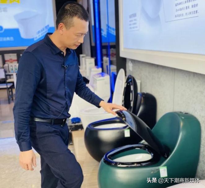 潮州大叔创业,潮州大叔举债开发鸡蛋马桶被嘲笑