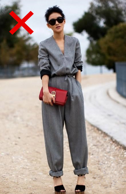 身高仅有155cm的女生,尽量避开这3款裤子,显腿短不说还没气质