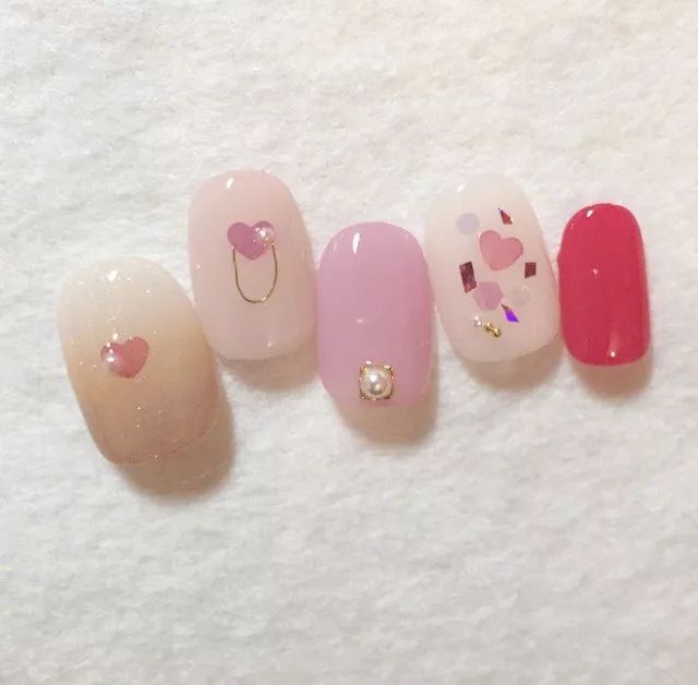 粉嫩渐变果冻唇,无美颜无滤镜的果冻甲