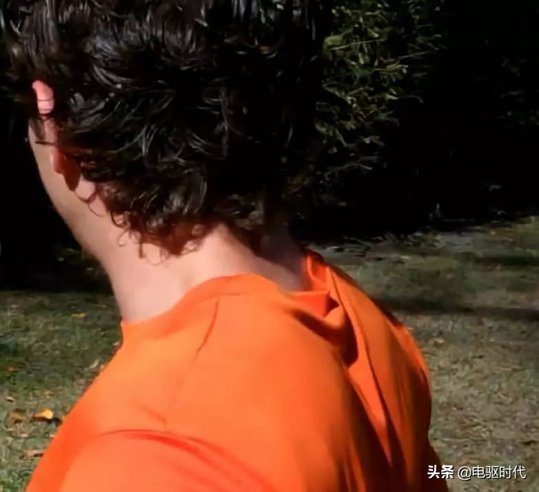 青训接球转身射门教案6-8岁,足球教学正脚背抽射8点细节