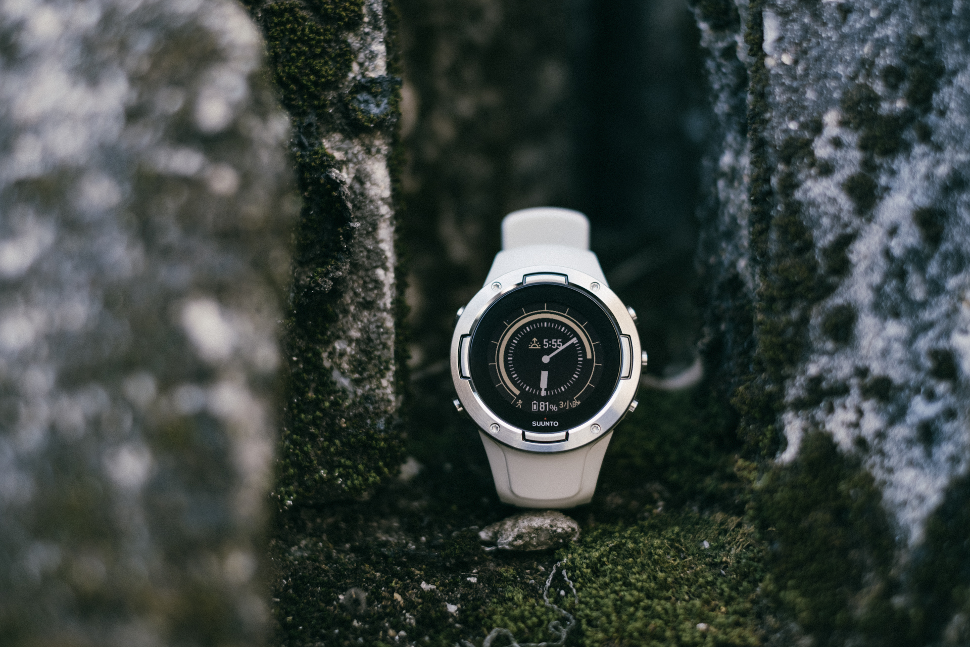 颂拓5黑白限量,颂拓suunto5智能运动手表