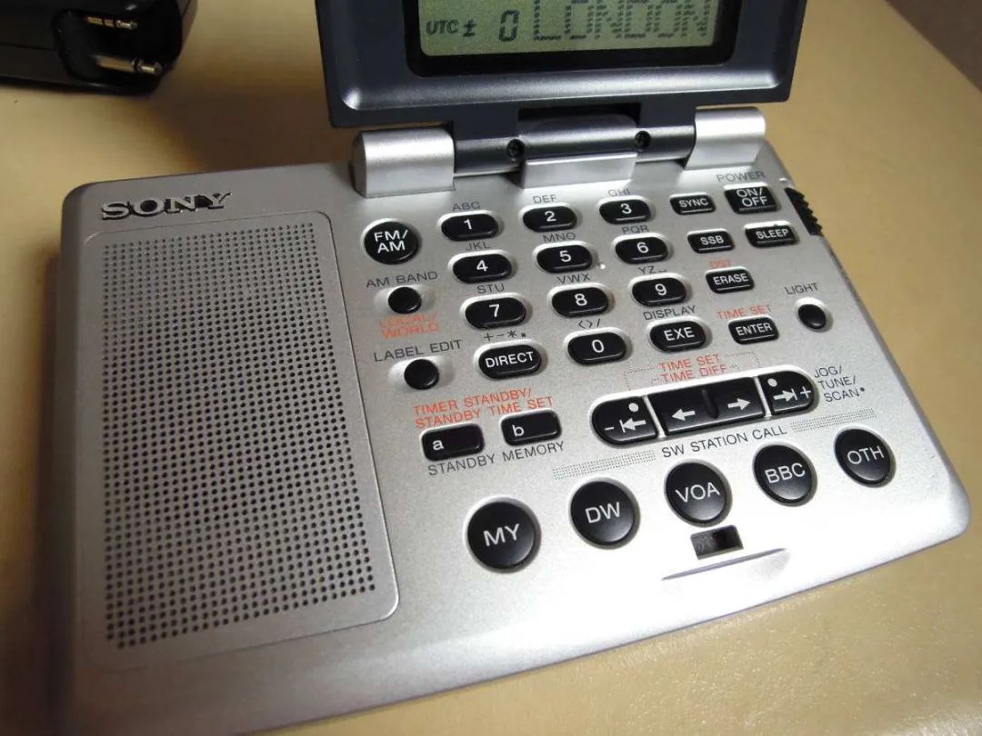 你曾经后悔过跟自己心爱的古董接收机说再见吗?