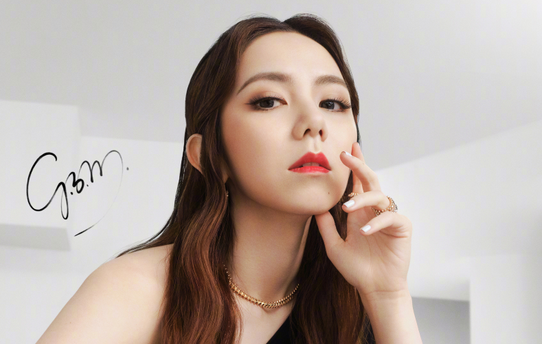 邓紫棋与鹿晗合作的视频,邓紫棋外场演出