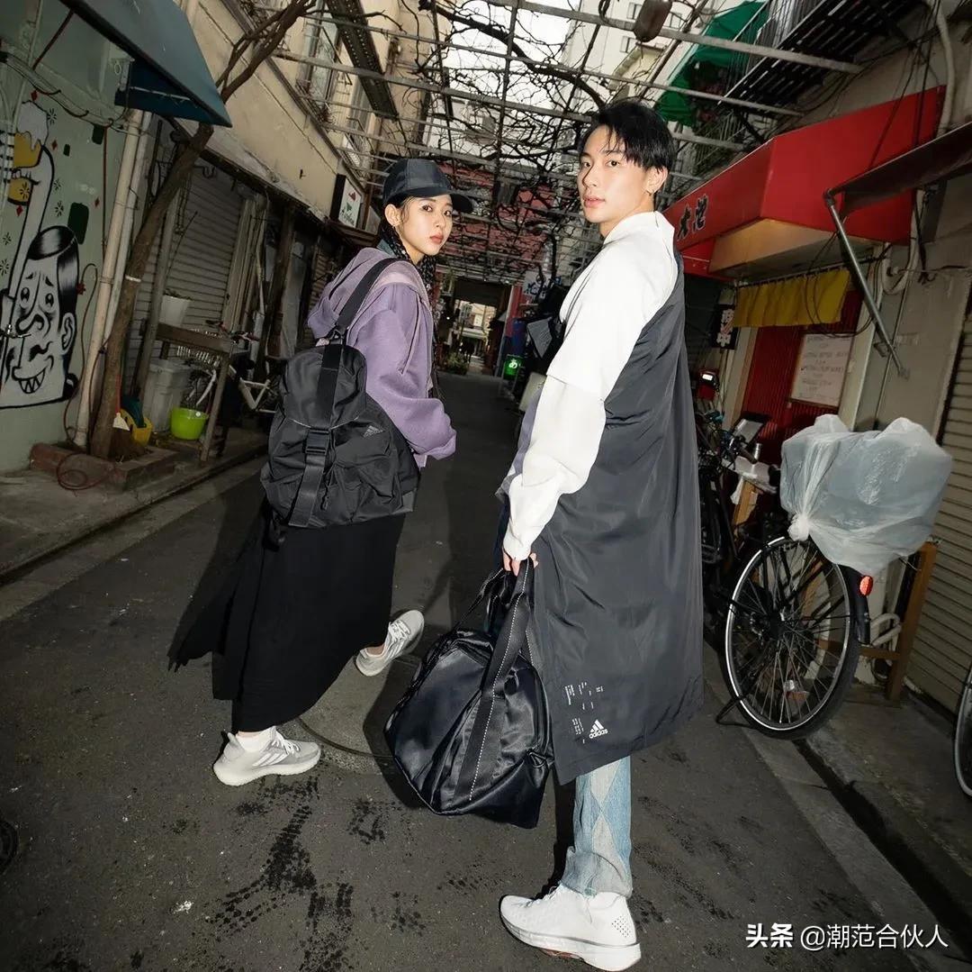 楂樹釜瀛愭儏渚ｆ挒鑹茬郴绌挎惌,鎾炶～鍑犵巼鏋佷綆鎯呬荆绌挎惌蹇冩満璧锋潵