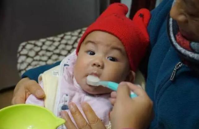 一周岁脾胃不好吃什么辅食,1岁宝宝脾胃不好吃什么辅食简单