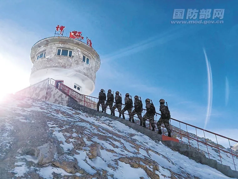 吴京被国家移民管理局纠错！其实，这些哨所也在海拔5000米之上……