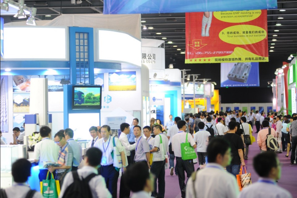 社会如同一艘大船,社会就像是一场舞台剧