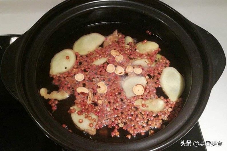 炸牛肉丸子放不放小酥肉粉,炸牛肉丸子不能放什么调料