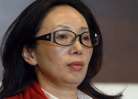 中国女老板身价,足坛最漂亮的女老板