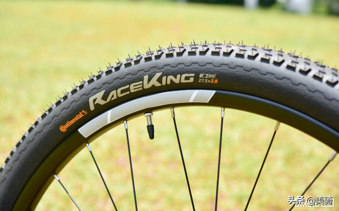 ucc竞争者race测评,万元以下碳纤维山地车