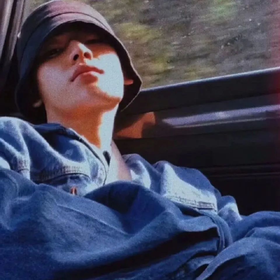 江小白金色庄园开会文案,江小白深夜的酒文案短句干净治愈