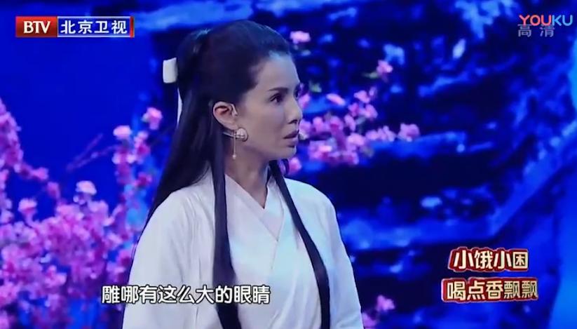 嘴唇干裂有细纹?看李若彤分享的护唇方法,砂糖加点“油”好滋润