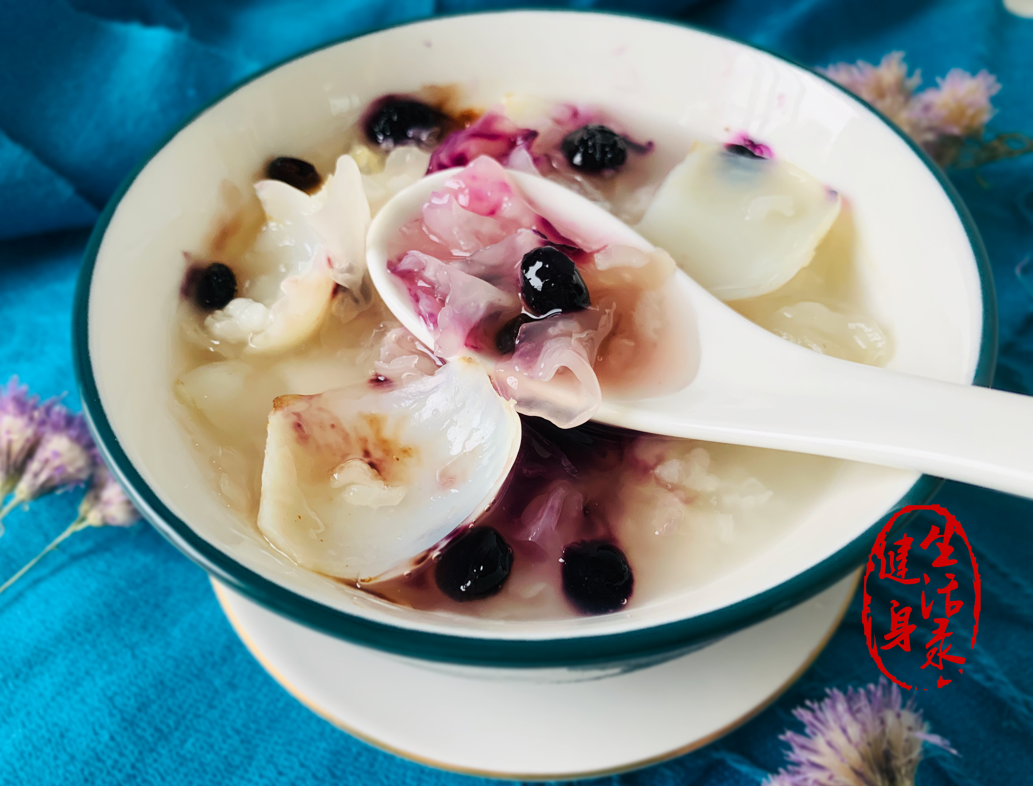 银耳百合山药煮水喝好处,百合莲子加银耳怎么熬好喝