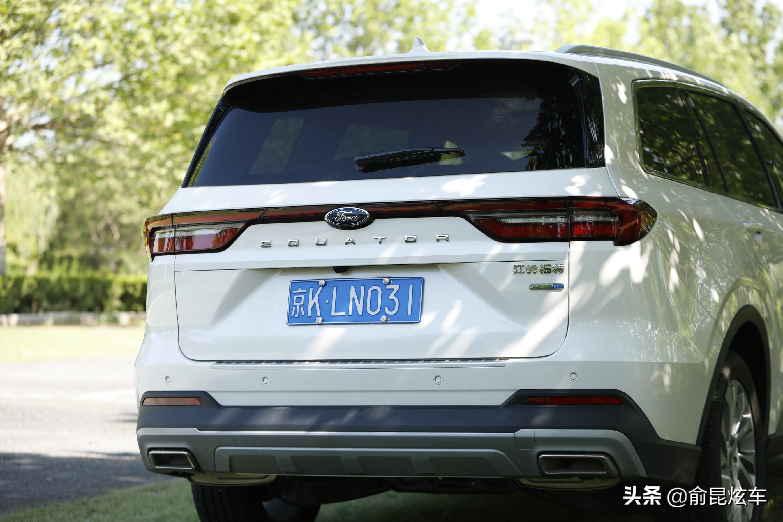 福特领裕6座尊领型评测,江铃福特领裕五座空间实测