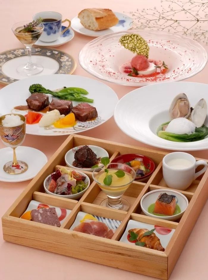 横滨屋顶,日本顶流