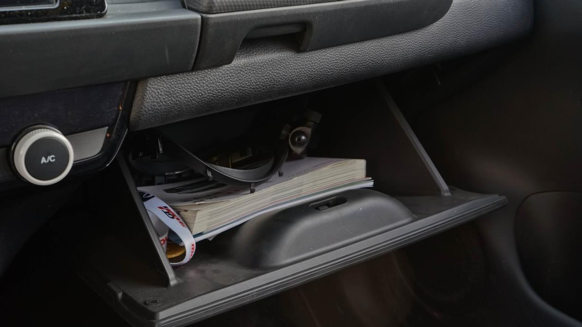 新版飞度空间,说一下04款飞度的空间