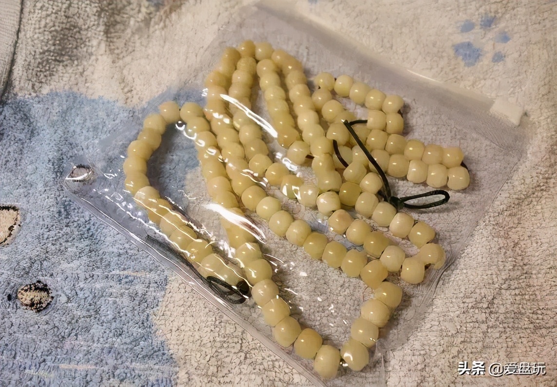 驼骨手串开裂图片,驼骨珠子开裂是怎么回事