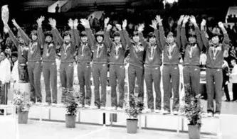 郎平执教8年都获得过哪些荣誉,郎平的贡献有多大